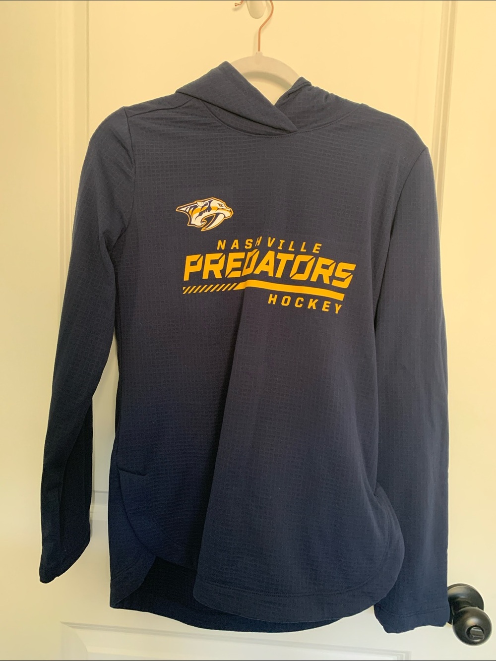 Nashville Predators Hoodie Womens small Blue Yellow fanatics